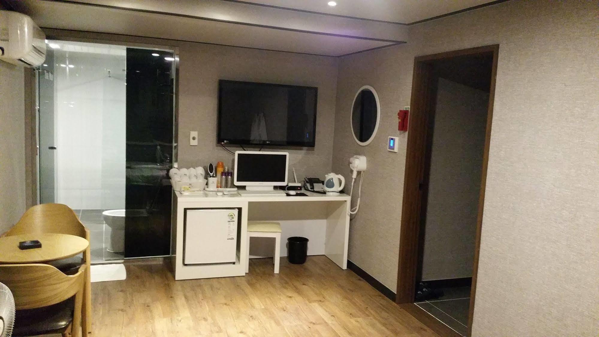 The May Hotel Busan Exterior foto